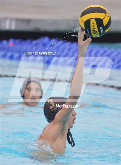 Thumbnail 2 in Francis Parker vs. Rancho Bernardo (CIF SDS D2 Quarterfinal) photogallery.