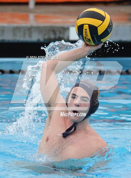 Thumbnail 2 in Francis Parker vs. Rancho Bernardo (CIF SDS D2 Quarterfinal) photogallery.
