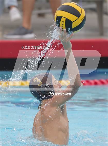 Thumbnail 2 in Francis Parker vs. Rancho Bernardo (CIF SDS D2 Quarterfinal) photogallery.