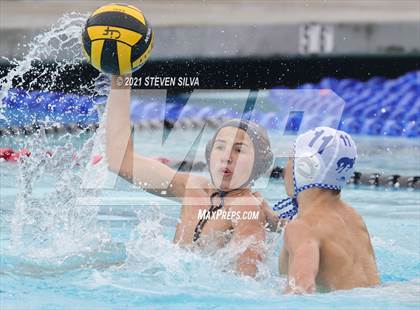 Thumbnail 3 in Francis Parker vs. Rancho Bernardo (CIF SDS D2 Quarterfinal) photogallery.