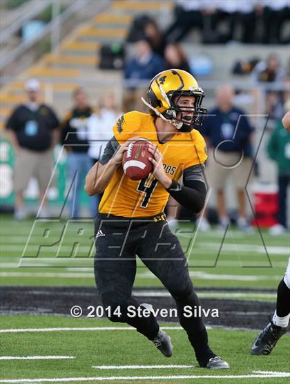 Thumbnail 3 in El Capitan vs. Rancho Bernardo (CIF SDS D2 Final) photogallery.