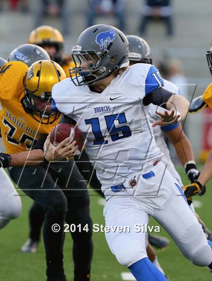 Thumbnail 3 in El Capitan vs. Rancho Bernardo (CIF SDS D2 Final) photogallery.