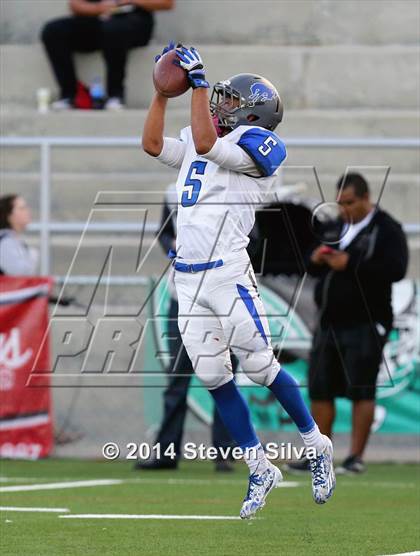 Thumbnail 2 in El Capitan vs. Rancho Bernardo (CIF SDS D2 Final) photogallery.