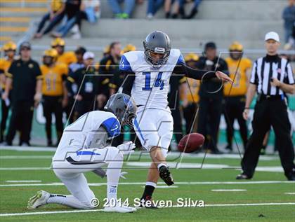 Thumbnail 3 in El Capitan vs. Rancho Bernardo (CIF SDS D2 Final) photogallery.