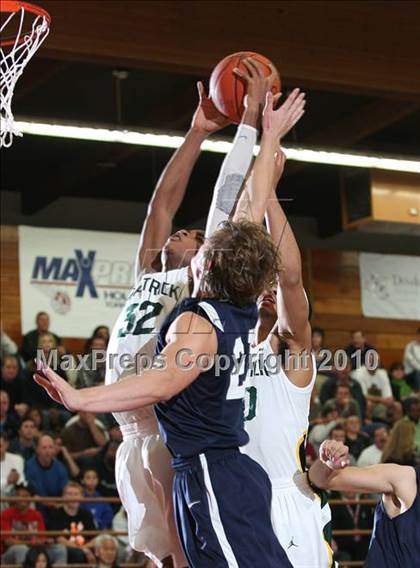 Thumbnail 2 in St. Patrick vs. Ironwood Ridge (MaxPreps Holiday Classic) photogallery.