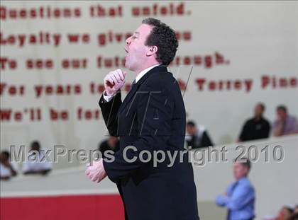 Thumbnail 2 in St. Patrick vs. Ironwood Ridge (MaxPreps Holiday Classic) photogallery.