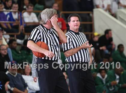 Thumbnail 2 in St. Patrick vs. Ironwood Ridge (MaxPreps Holiday Classic) photogallery.