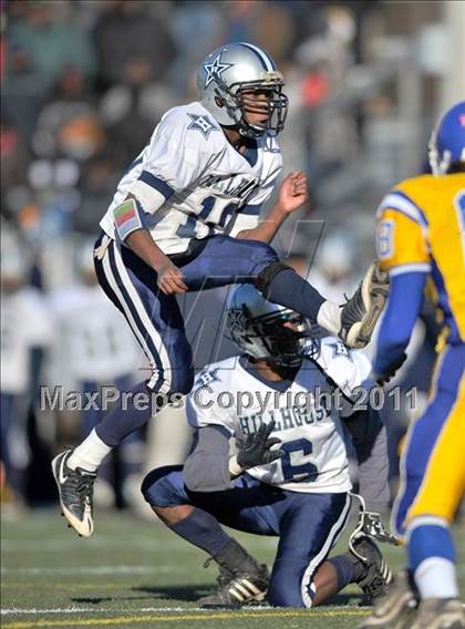Thumbnail 3 in Hillhouse vs. Gilbert-Northwestern (CIAC Class M Semifinal) photogallery.