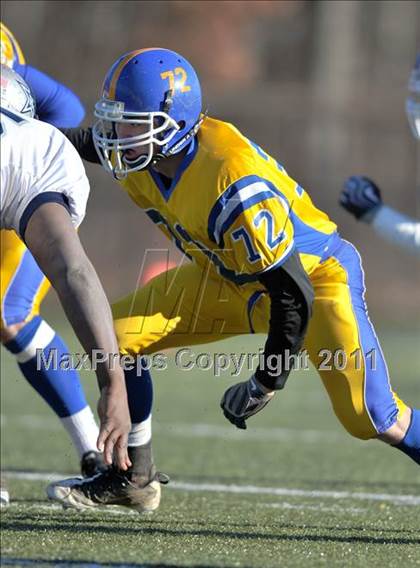 Thumbnail 2 in Hillhouse vs. Gilbert-Northwestern (CIAC Class M Semifinal) photogallery.