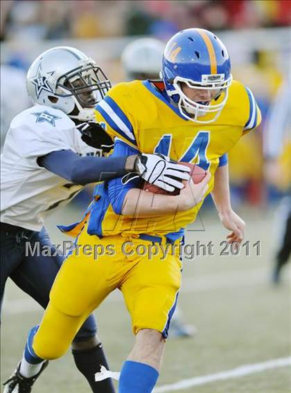 Thumbnail 3 in Hillhouse vs. Gilbert-Northwestern (CIAC Class M Semifinal) photogallery.