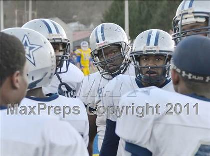 Thumbnail 2 in Hillhouse vs. Gilbert-Northwestern (CIAC Class M Semifinal) photogallery.