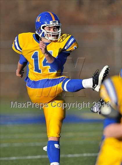 Thumbnail 3 in Hillhouse vs. Gilbert-Northwestern (CIAC Class M Semifinal) photogallery.