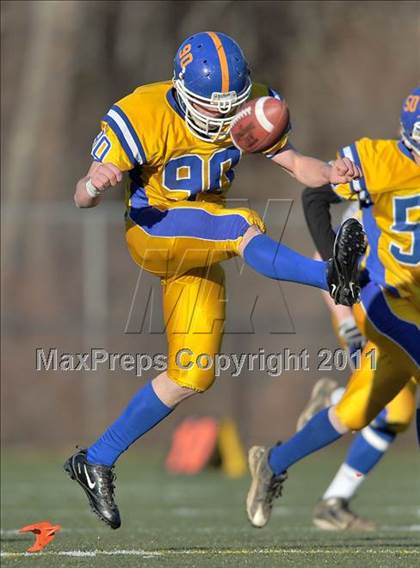 Thumbnail 1 in Hillhouse vs. Gilbert-Northwestern (CIAC Class M Semifinal) photogallery.