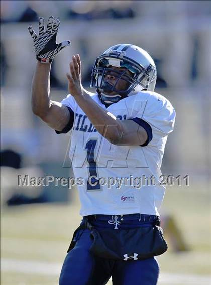 Thumbnail 3 in Hillhouse vs. Gilbert-Northwestern (CIAC Class M Semifinal) photogallery.