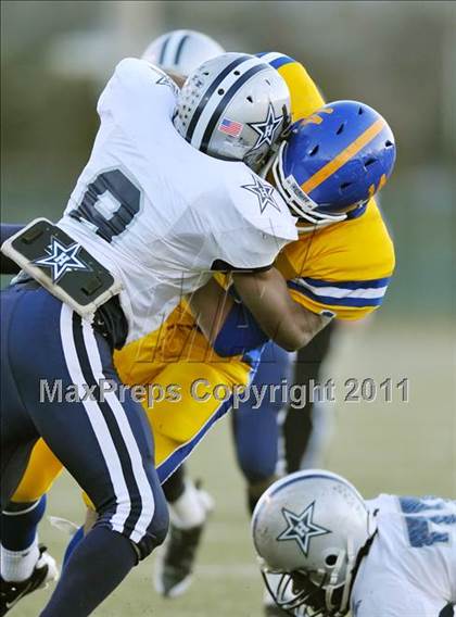 Thumbnail 1 in Hillhouse vs. Gilbert-Northwestern (CIAC Class M Semifinal) photogallery.