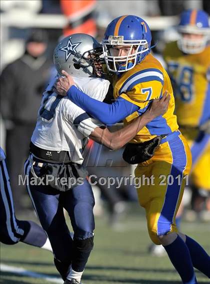 Thumbnail 2 in Hillhouse vs. Gilbert-Northwestern (CIAC Class M Semifinal) photogallery.