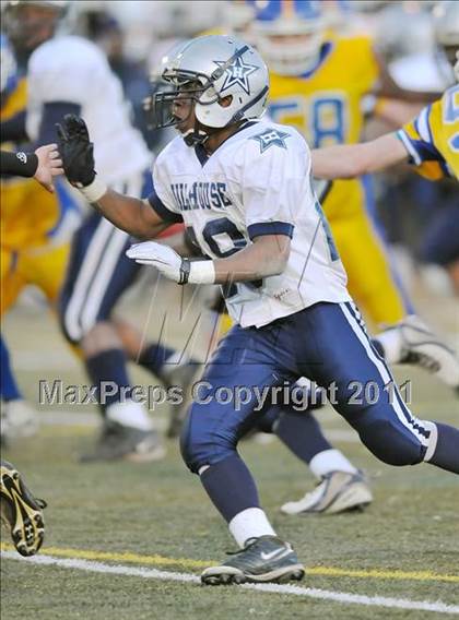 Thumbnail 3 in Hillhouse vs. Gilbert-Northwestern (CIAC Class M Semifinal) photogallery.