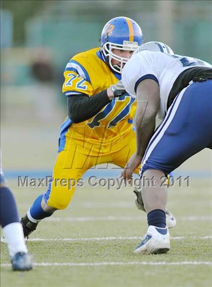 Thumbnail 1 in Hillhouse vs. Gilbert-Northwestern (CIAC Class M Semifinal) photogallery.