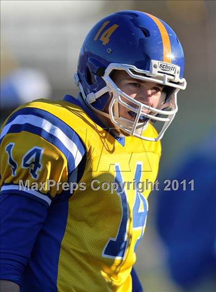 Thumbnail 3 in Hillhouse vs. Gilbert-Northwestern (CIAC Class M Semifinal) photogallery.