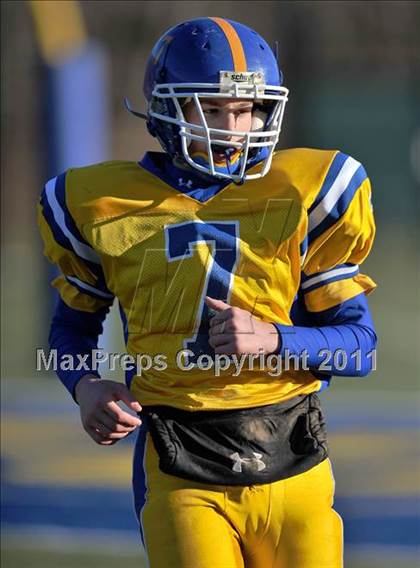 Thumbnail 2 in Hillhouse vs. Gilbert-Northwestern (CIAC Class M Semifinal) photogallery.