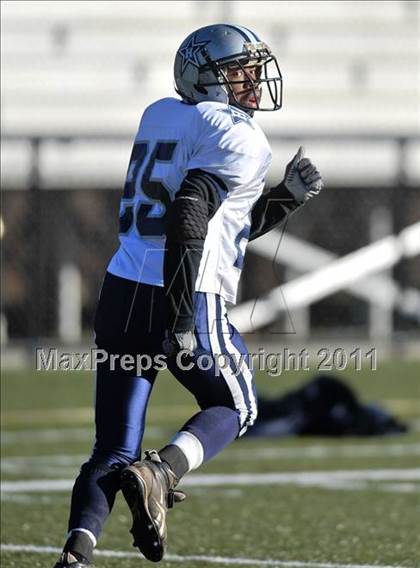 Thumbnail 3 in Hillhouse vs. Gilbert-Northwestern (CIAC Class M Semifinal) photogallery.