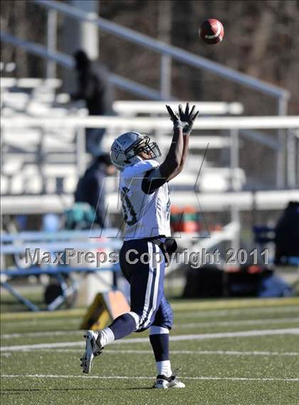 Thumbnail 2 in Hillhouse vs. Gilbert-Northwestern (CIAC Class M Semifinal) photogallery.