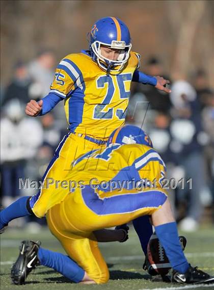 Thumbnail 1 in Hillhouse vs. Gilbert-Northwestern (CIAC Class M Semifinal) photogallery.