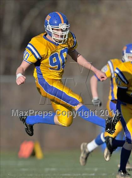 Thumbnail 2 in Hillhouse vs. Gilbert-Northwestern (CIAC Class M Semifinal) photogallery.