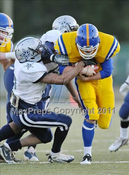 Thumbnail 3 in Hillhouse vs. Gilbert-Northwestern (CIAC Class M Semifinal) photogallery.