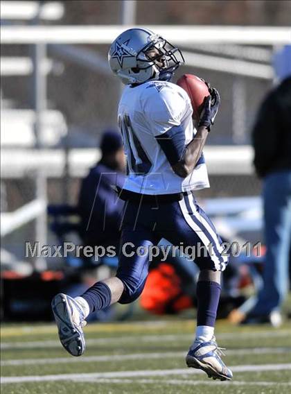 Thumbnail 2 in Hillhouse vs. Gilbert-Northwestern (CIAC Class M Semifinal) photogallery.