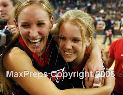 Thumbnail 3 in Troy vs. Carondelet (CIF State D2 Final) photogallery.