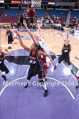 Thumbnail 1 in Troy vs. Carondelet (CIF State D2 Final) photogallery.