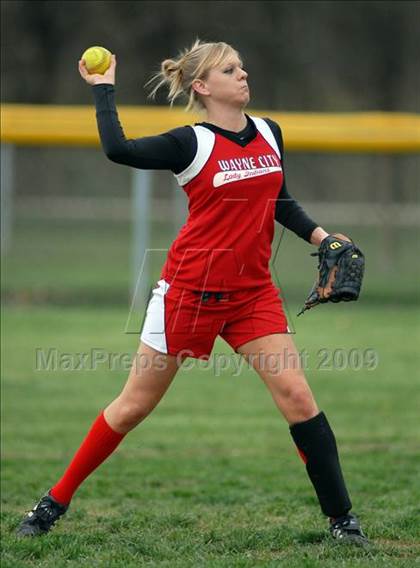 Thumbnail 1 in Wayne City @ Benton photogallery.