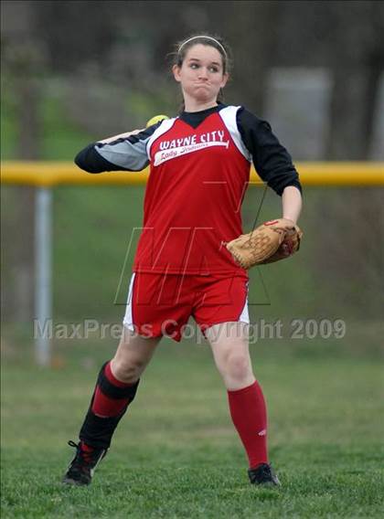Thumbnail 3 in Wayne City @ Benton photogallery.
