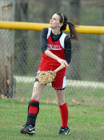 Thumbnail 3 in Wayne City @ Benton photogallery.