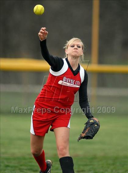 Thumbnail 2 in Wayne City @ Benton photogallery.