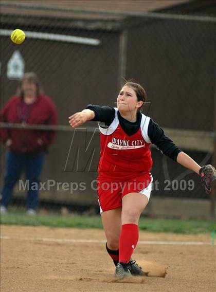 Thumbnail 3 in Wayne City @ Benton photogallery.