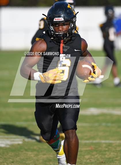 Thumbnail 1 in Hanahan @ Dillon (SCHSL Class AAA First Round Playoff) photogallery.