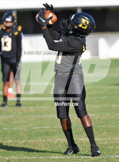 Thumbnail 1 in Hanahan @ Dillon (SCHSL Class AAA First Round Playoff) photogallery.