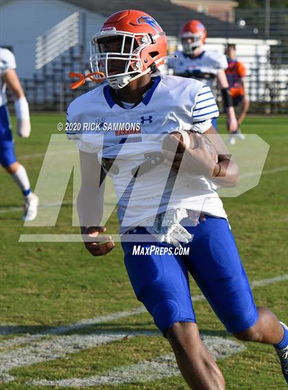 Thumbnail 2 in Hanahan @ Dillon (SCHSL Class AAA First Round Playoff) photogallery.