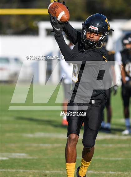 Thumbnail 1 in Hanahan @ Dillon (SCHSL Class AAA First Round Playoff) photogallery.