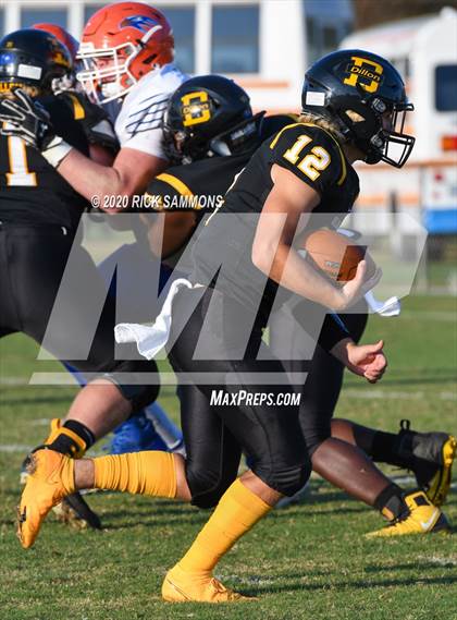 Thumbnail 1 in Hanahan @ Dillon (SCHSL Class AAA First Round Playoff) photogallery.