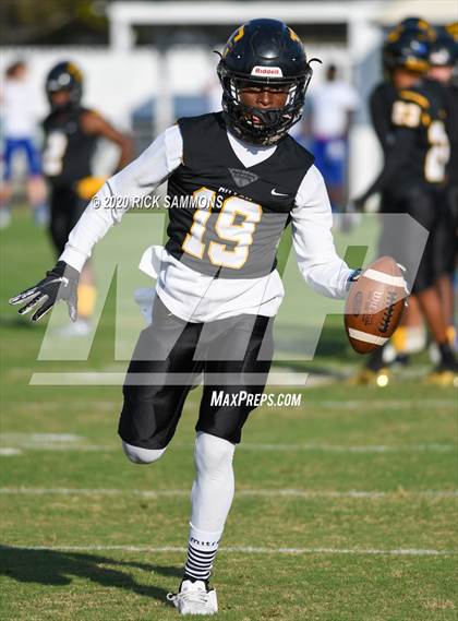 Thumbnail 1 in Hanahan @ Dillon (SCHSL Class AAA First Round Playoff) photogallery.