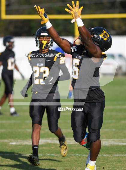 Thumbnail 2 in Hanahan @ Dillon (SCHSL Class AAA First Round Playoff) photogallery.
