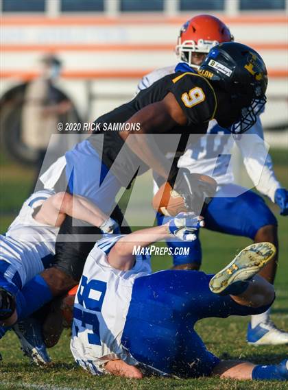 Thumbnail 3 in Hanahan @ Dillon (SCHSL Class AAA First Round Playoff) photogallery.