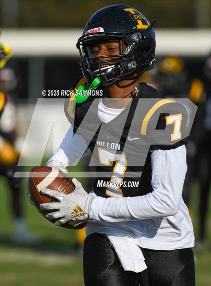 Thumbnail 3 in Hanahan @ Dillon (SCHSL Class AAA First Round Playoff) photogallery.