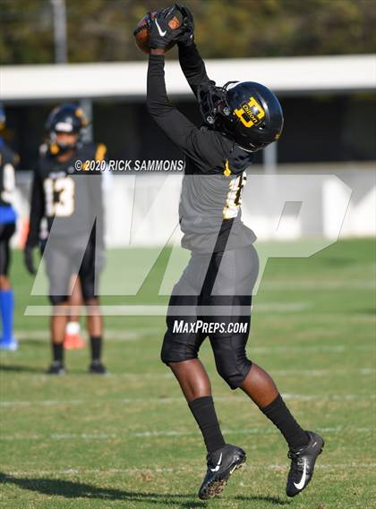 Thumbnail 3 in Hanahan @ Dillon (SCHSL Class AAA First Round Playoff) photogallery.