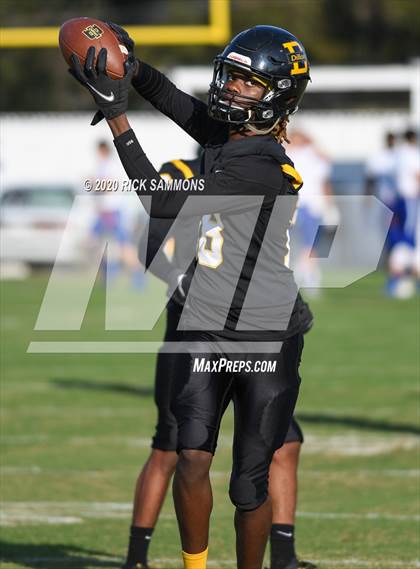 Thumbnail 2 in Hanahan @ Dillon (SCHSL Class AAA First Round Playoff) photogallery.
