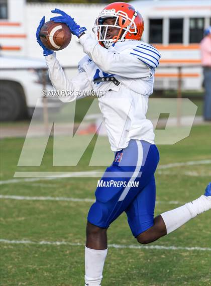 Thumbnail 1 in Hanahan @ Dillon (SCHSL Class AAA First Round Playoff) photogallery.