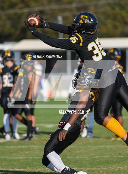 Thumbnail 1 in Hanahan @ Dillon (SCHSL Class AAA First Round Playoff) photogallery.